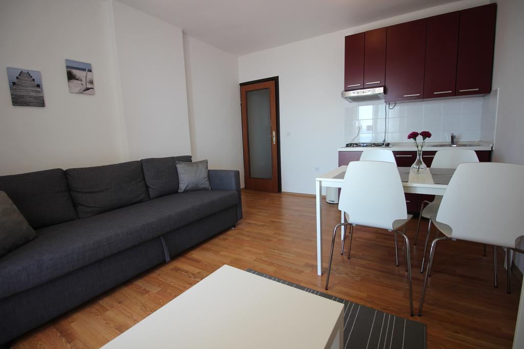 Apartments Nikola Novi Vinodolski Exterior photo