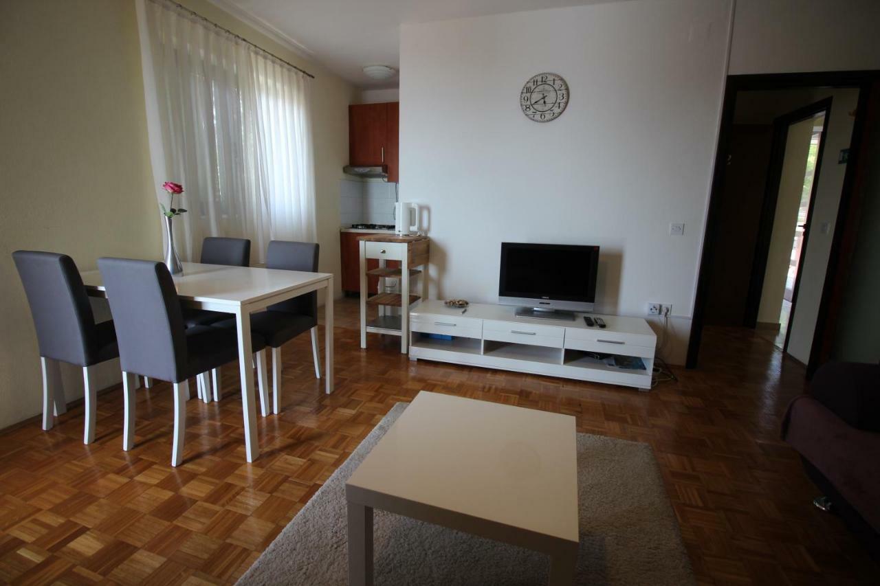 Apartments Nikola Novi Vinodolski Exterior photo